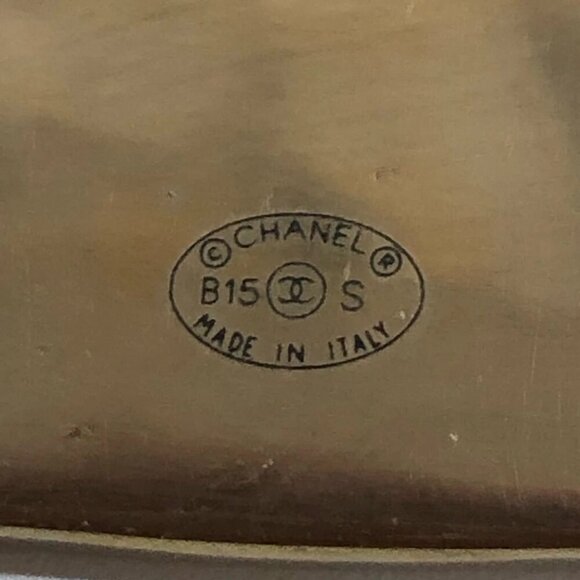 CHANEL PLACE COCO Black Brooch Gold Tone Pin B15S Auth - Picture 9 of 10